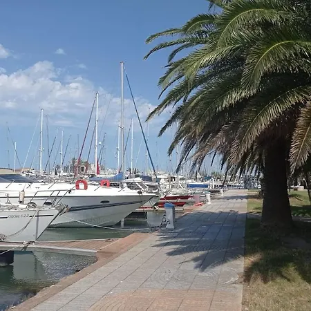 Superbe T3 Climatise Calme Marina 5 Min De La Daire